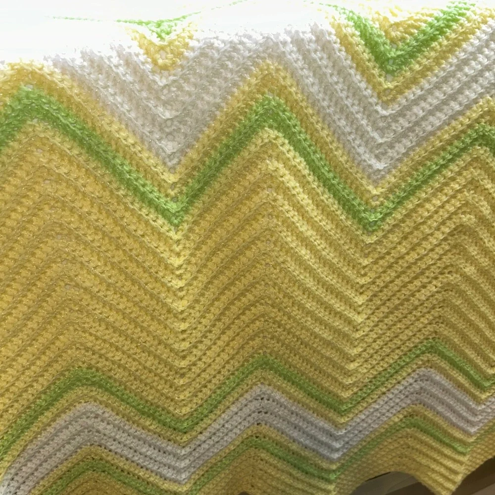 Handmade Crochet Blanket Yellow Green White Chevron Zig Zag‎ Throw Knit 52 x 74